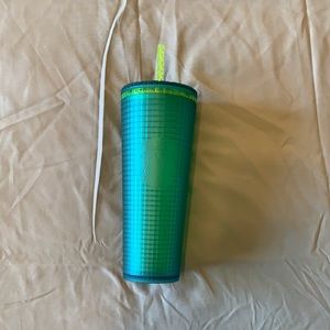 NWT Starbucks Tumbler 24fl oz!! Feel free to make me an offer:)!!